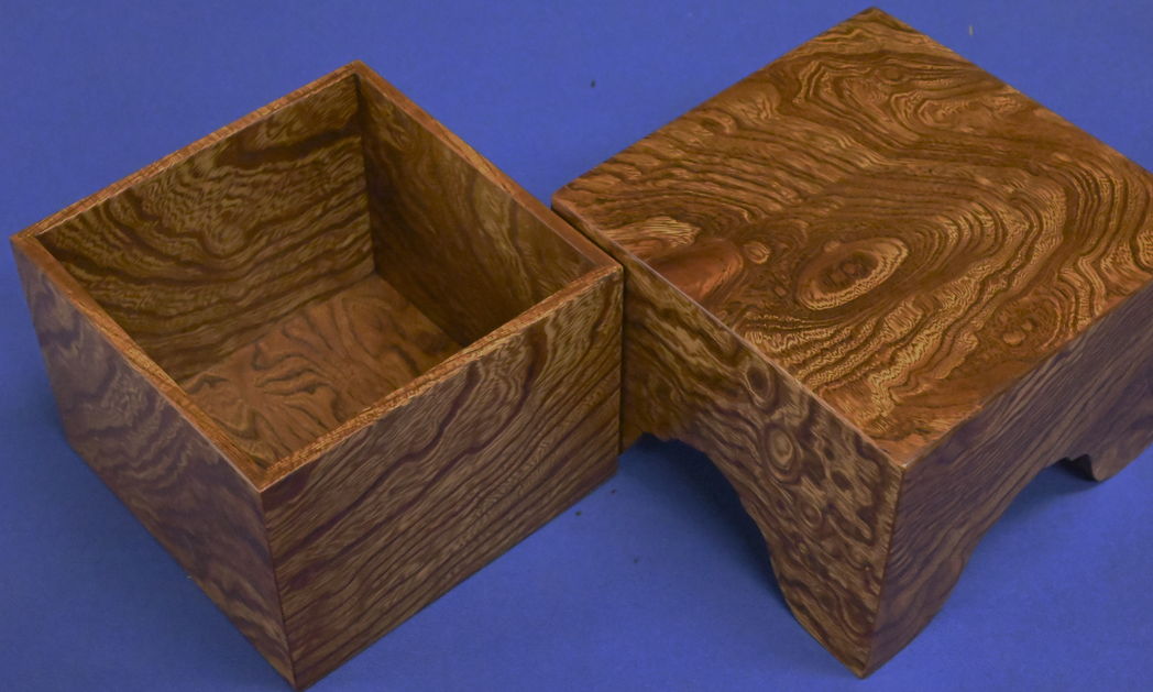 駒箱　欅杢　摺漆　吉田宏介作